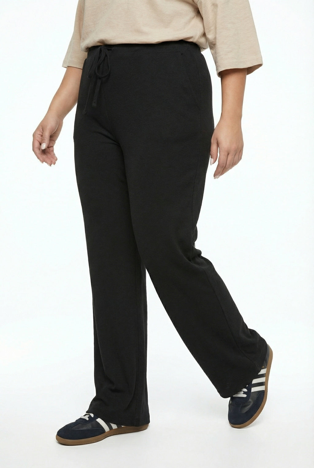 Siyah Beli Lastikli Geniş Paça Pantolon - Rahat ve Şık Seçim