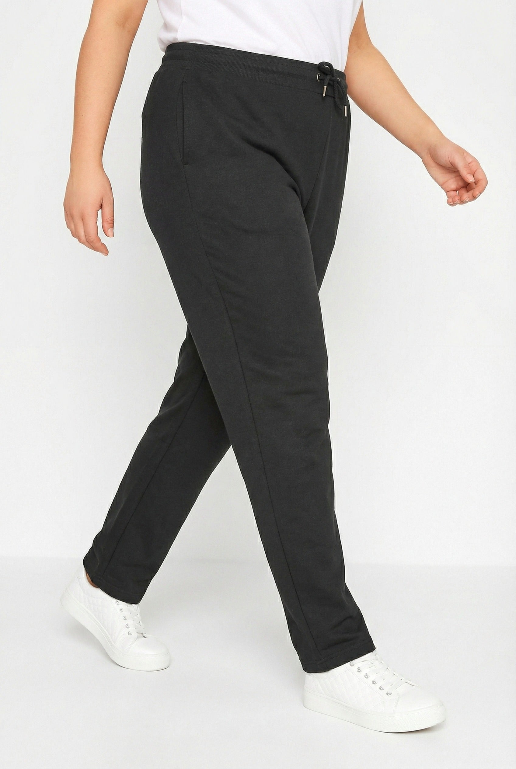 Siyah Büzgülü Cepli Boru Paça Eşofman Altı - Rahat ve Şık