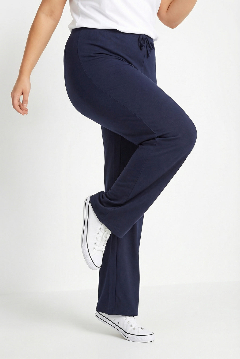 Bol Paça Rahat Kalıp Lacivert Pantolon - Şık ve Konforlu