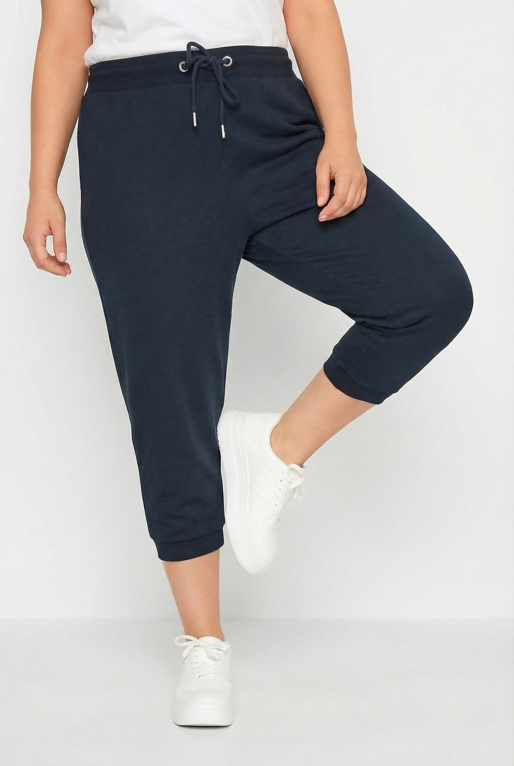 Dar Paça Jogger Pantolon - Lastikli, Lacivert, Konforlu ve Şık