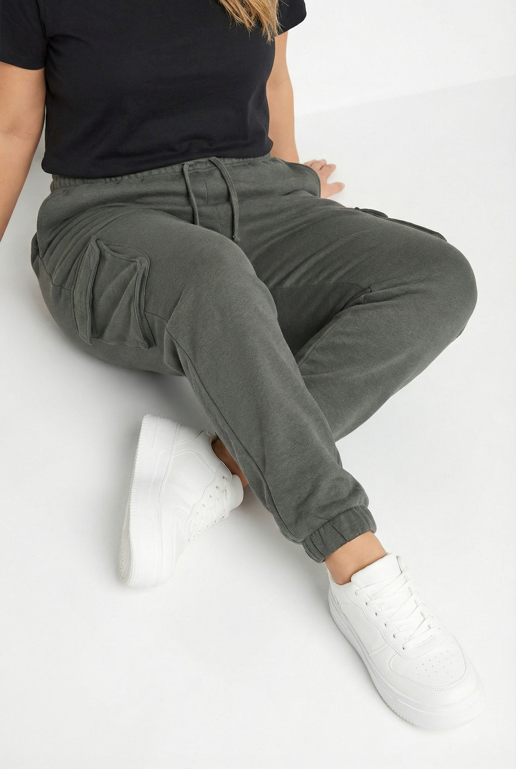 Gri Jogger Pantolon | Lastikli Cepli Kargo Tasarım