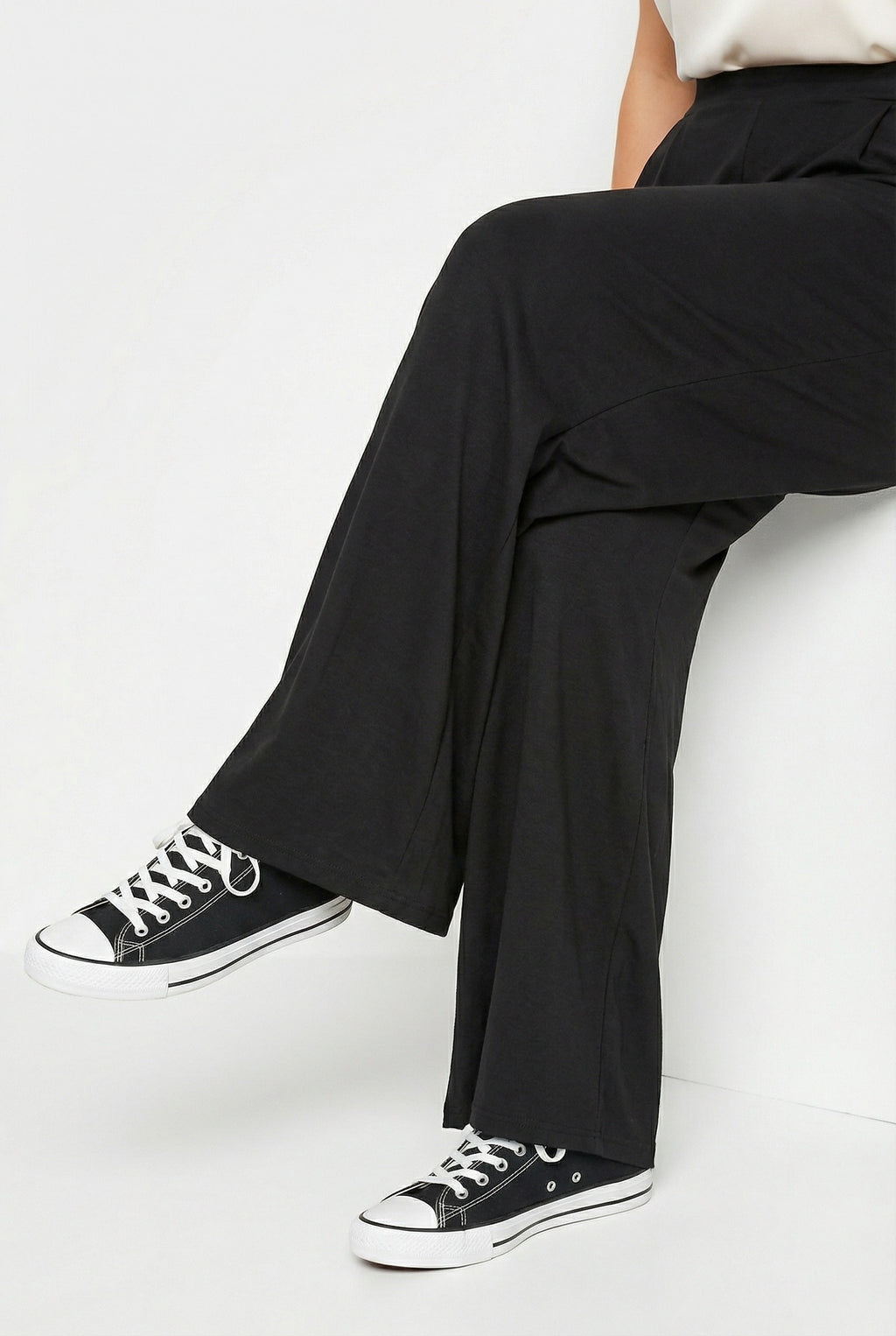 Beli Lastikli Cepli Geniş Paça Pantolon - Şık ve Rahat Tasarım