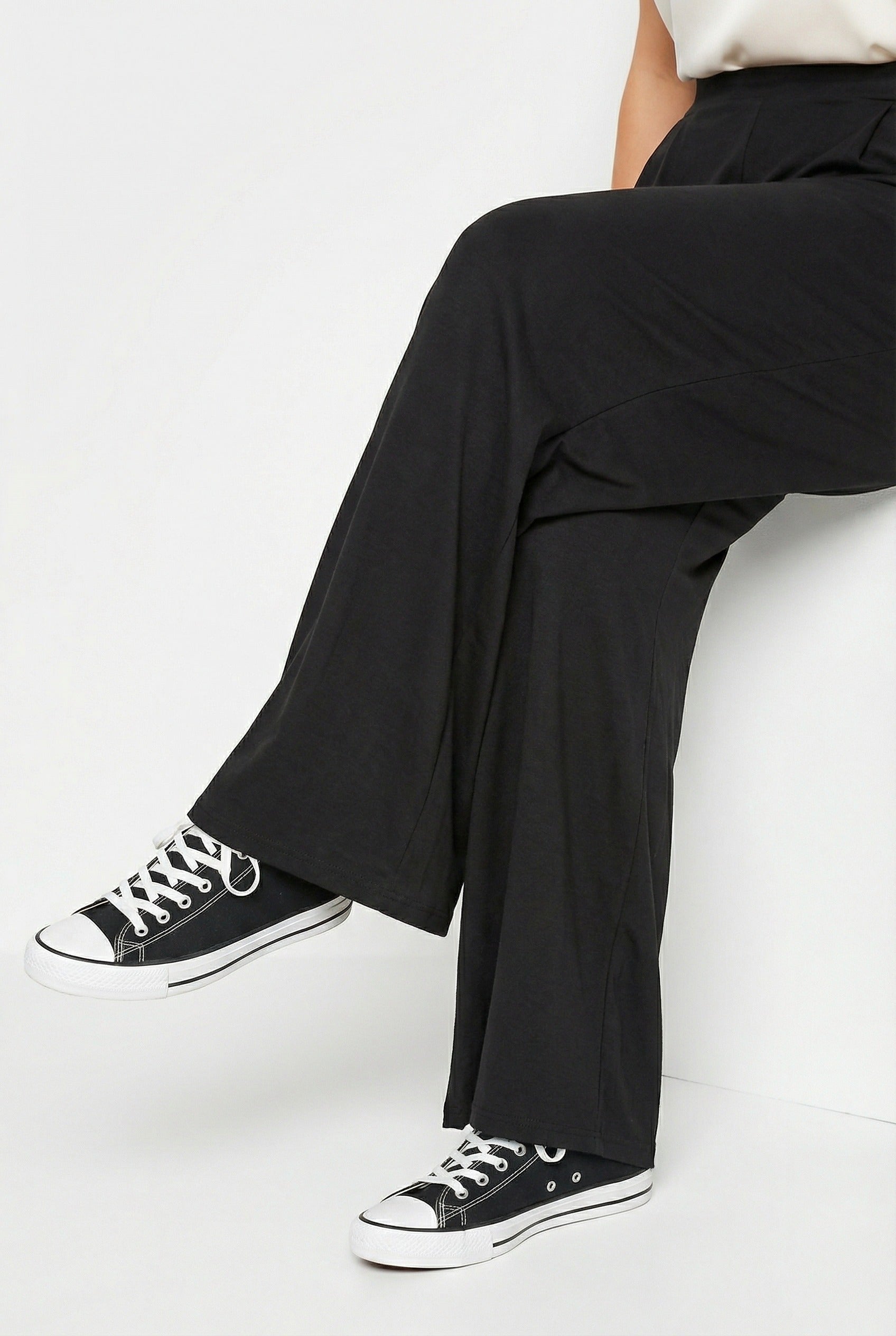 Beli Lastikli Cepli Geniş Paça Pantolon - Şık ve Rahat Tasarım