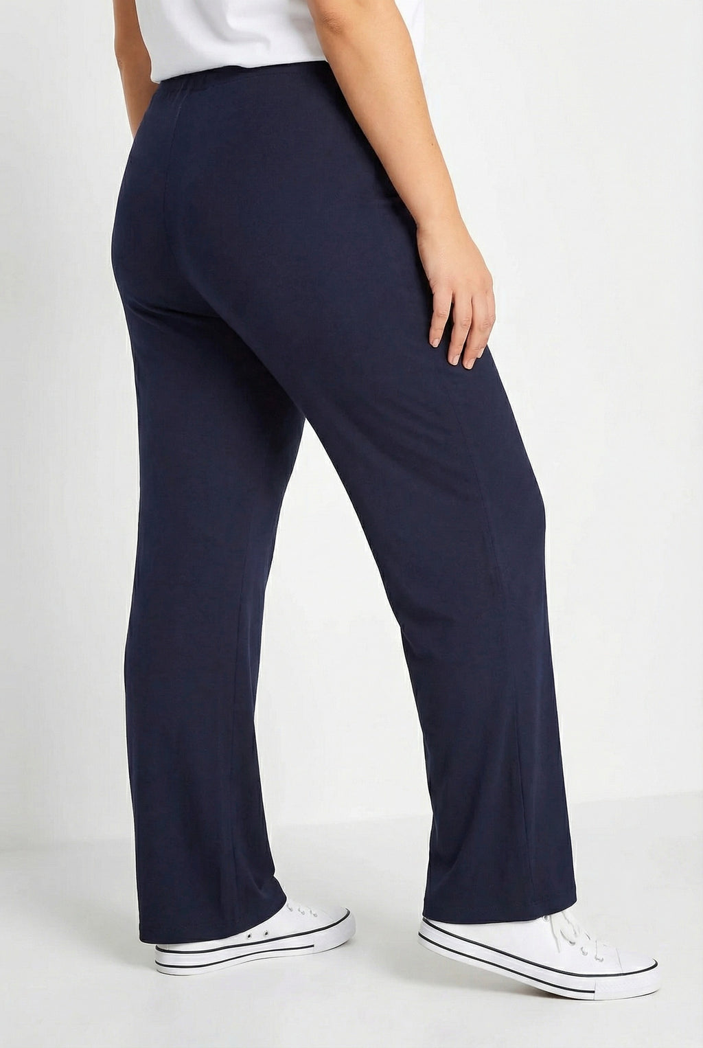 Bol Paça Rahat Kalıp Lacivert Pantolon - Şık ve Konforlu