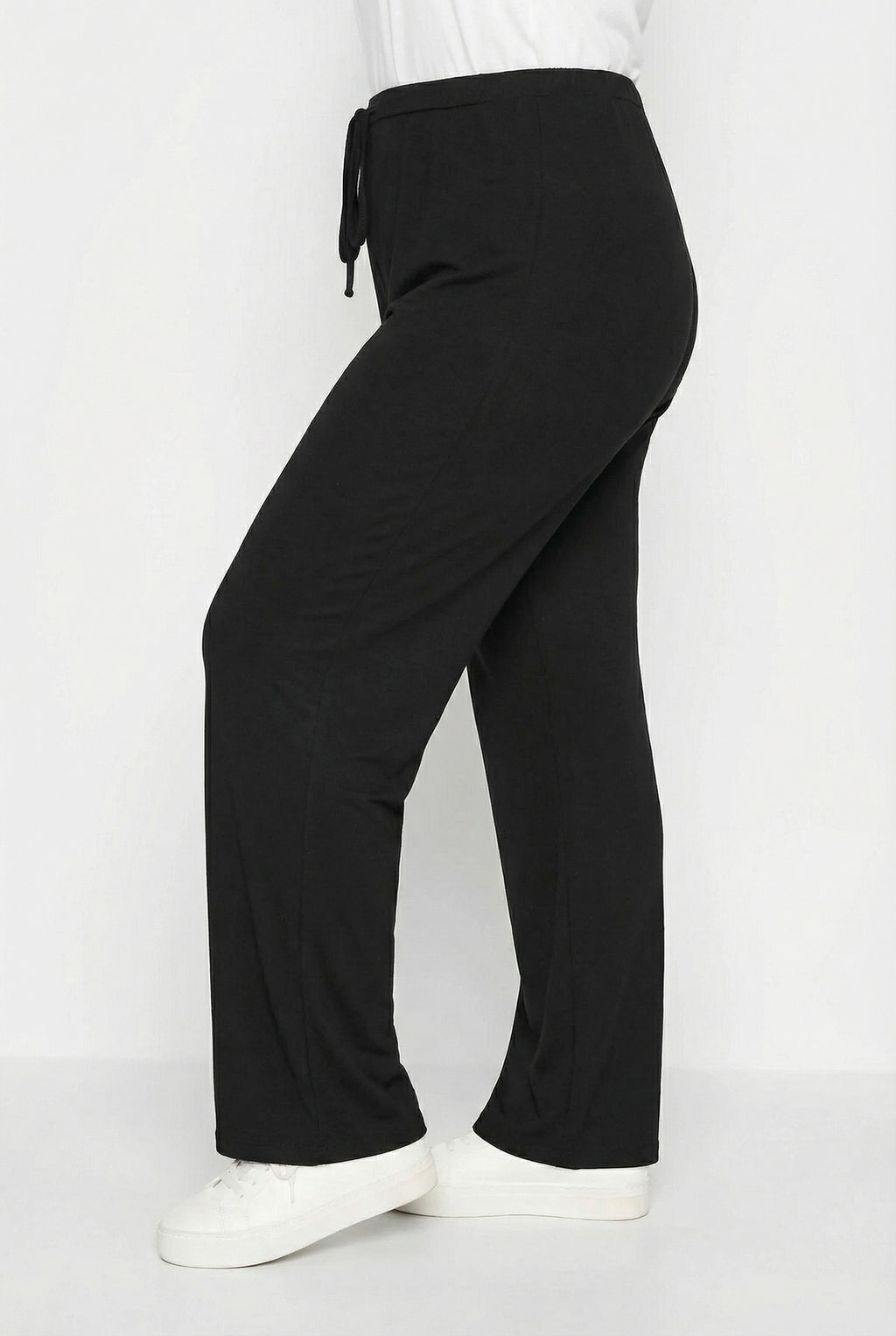 Beli Lastikli ve Bagcikli Siyah Geniş Pantolon - Rahat ve Şık