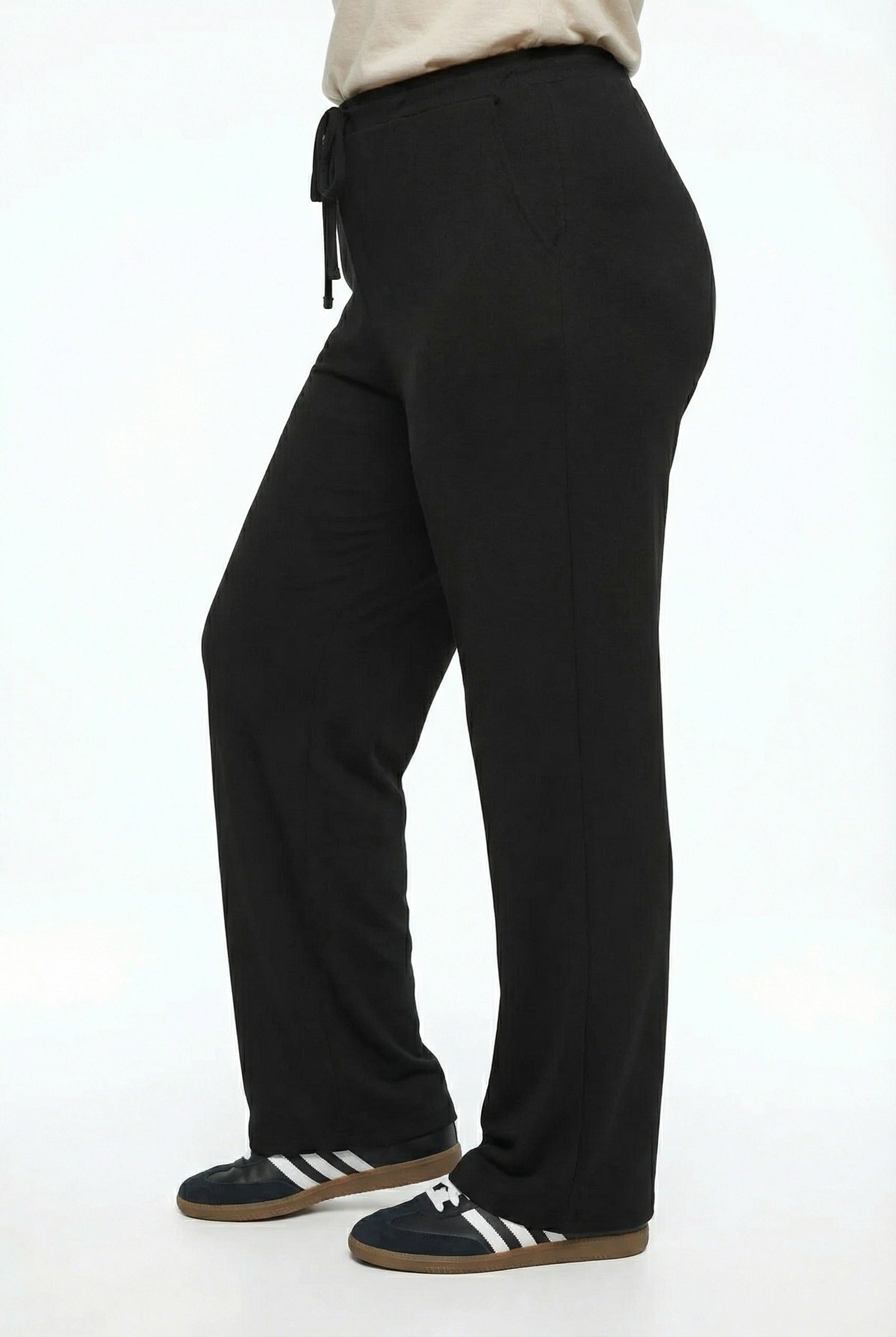 Siyah Beli Lastikli Geniş Paça Pantolon - Rahat ve Şık Seçim