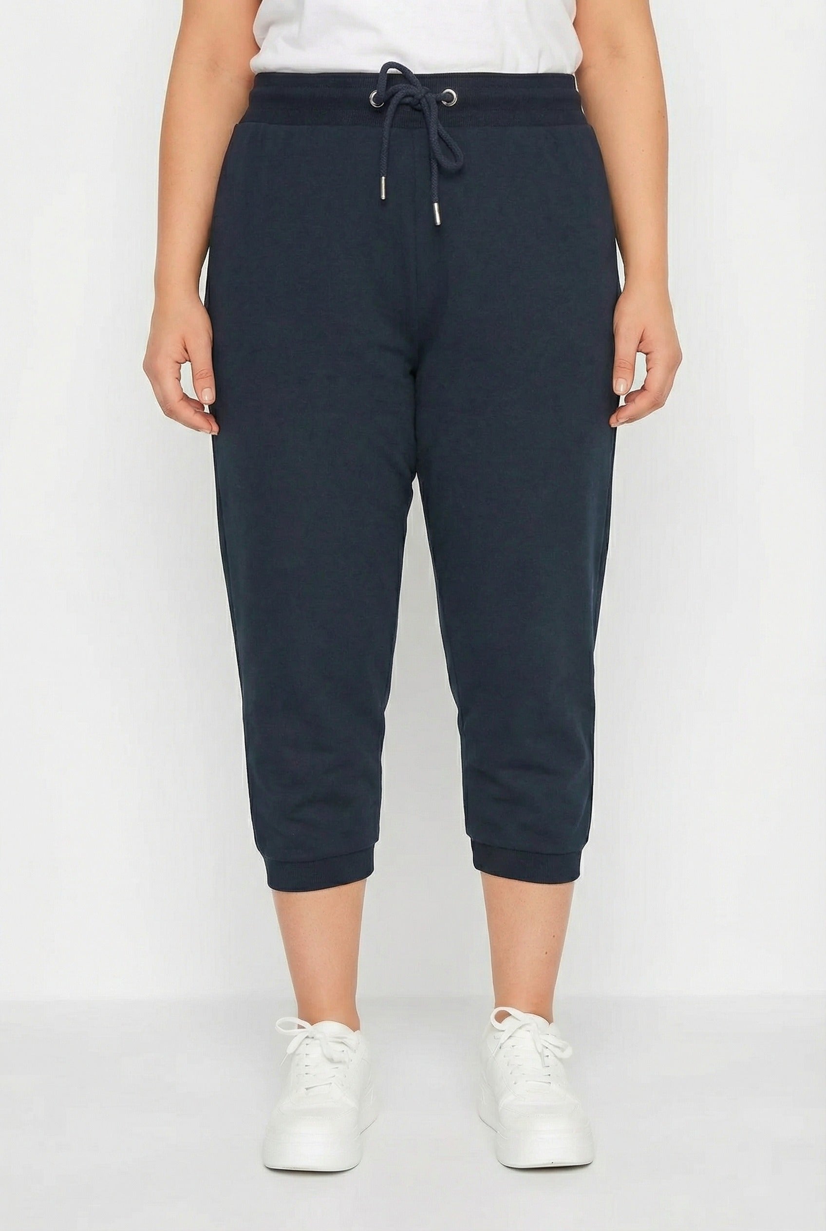 Dar Paça Jogger Pantolon - Lastikli, Lacivert, Konforlu ve Şık