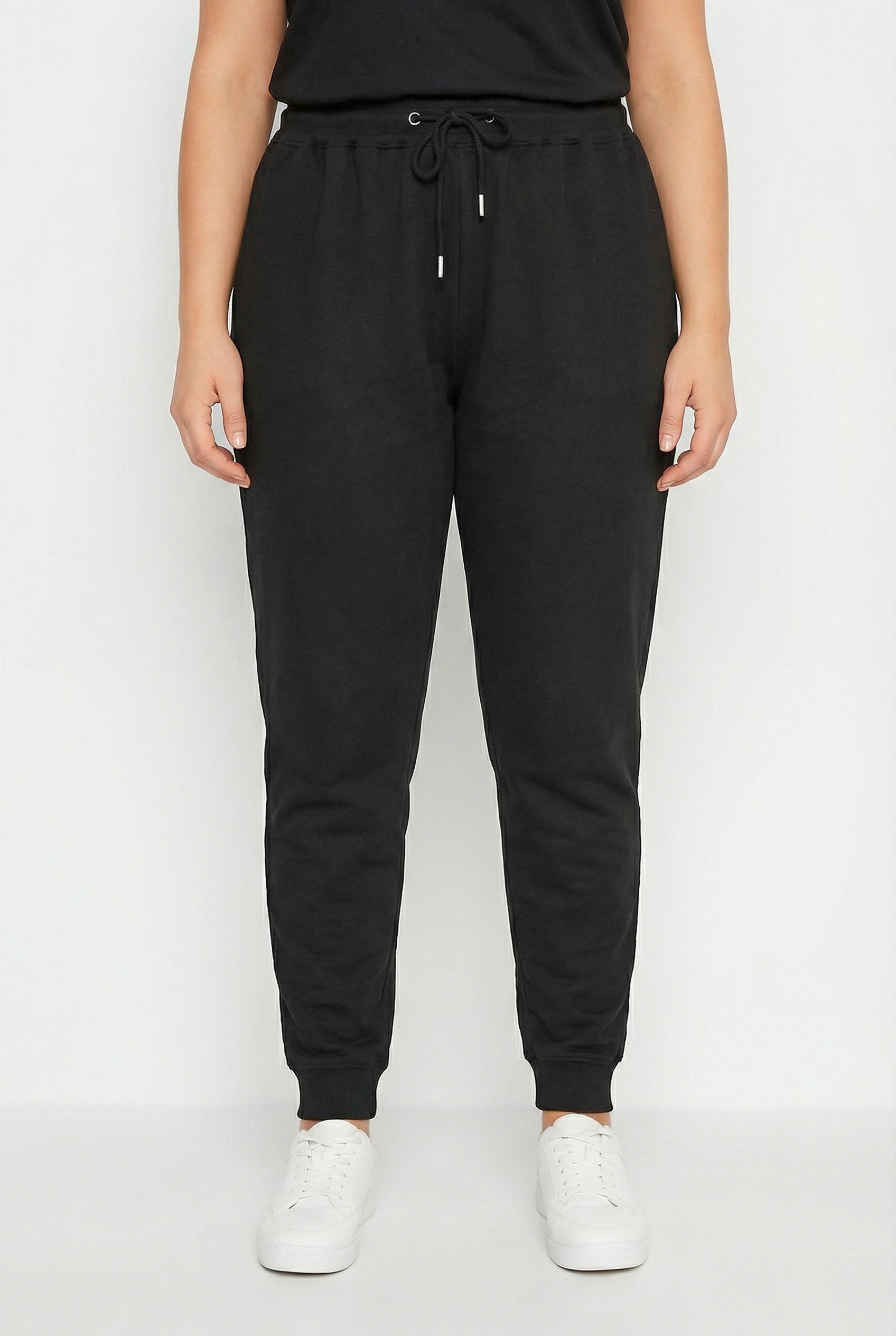 Siyah Cepli Lastikli Eşofman Altı - Konfor ve Şıklık Bir Arada