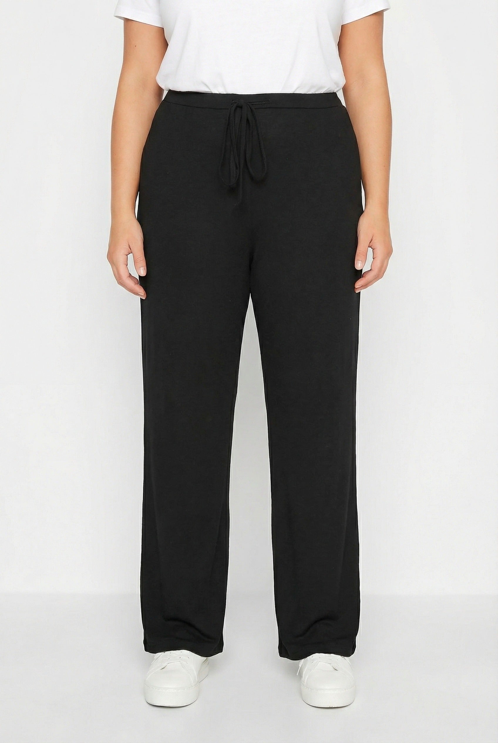 Beli Lastikli ve Bagcikli Siyah Geniş Pantolon - Rahat ve Şık