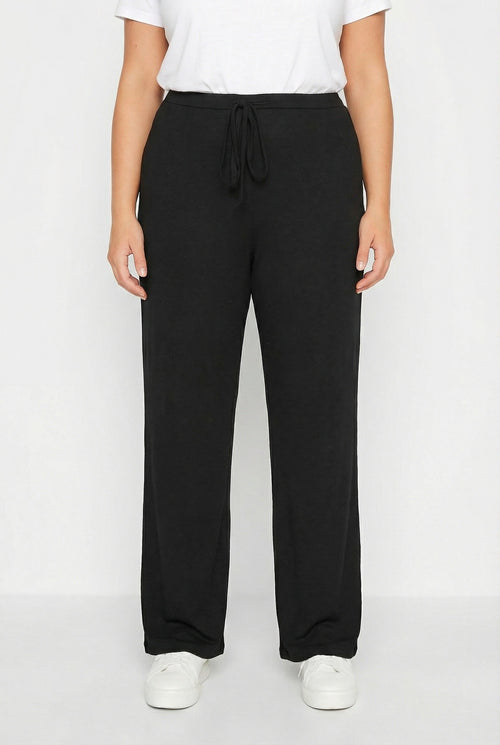 Beli Lastikli ve Bagcikli Siyah Geniş Pantolon - Rahat ve Şık