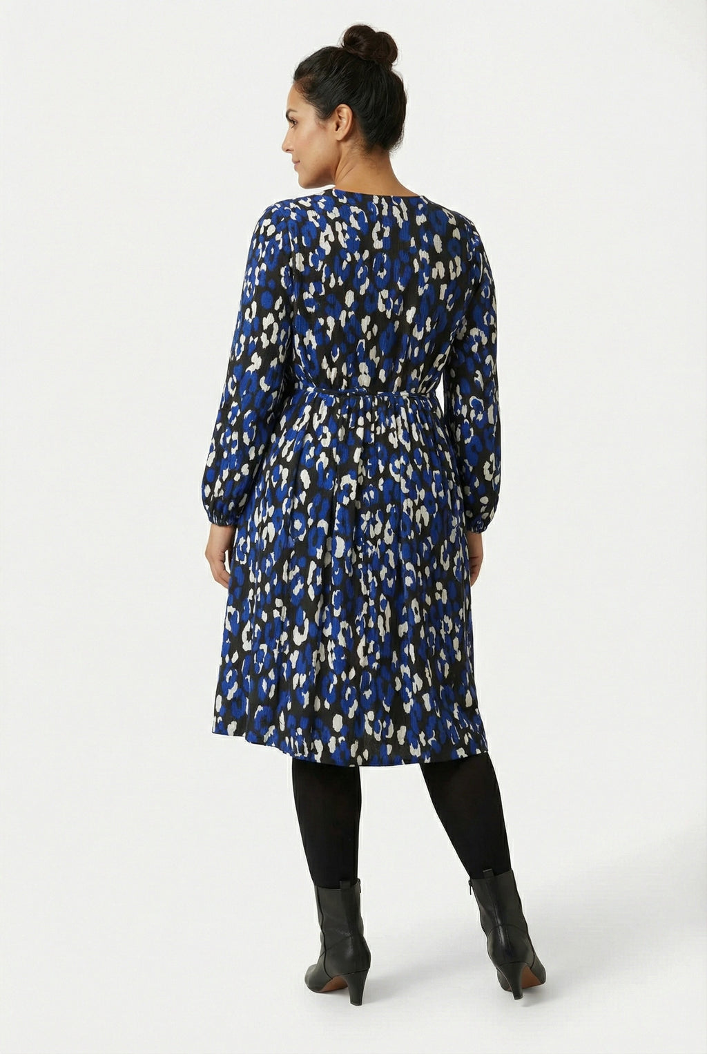 Mavi V Yaka Uzun Kollu Bürümcük Kumaş Midi Elbise - Şık ve Rahat