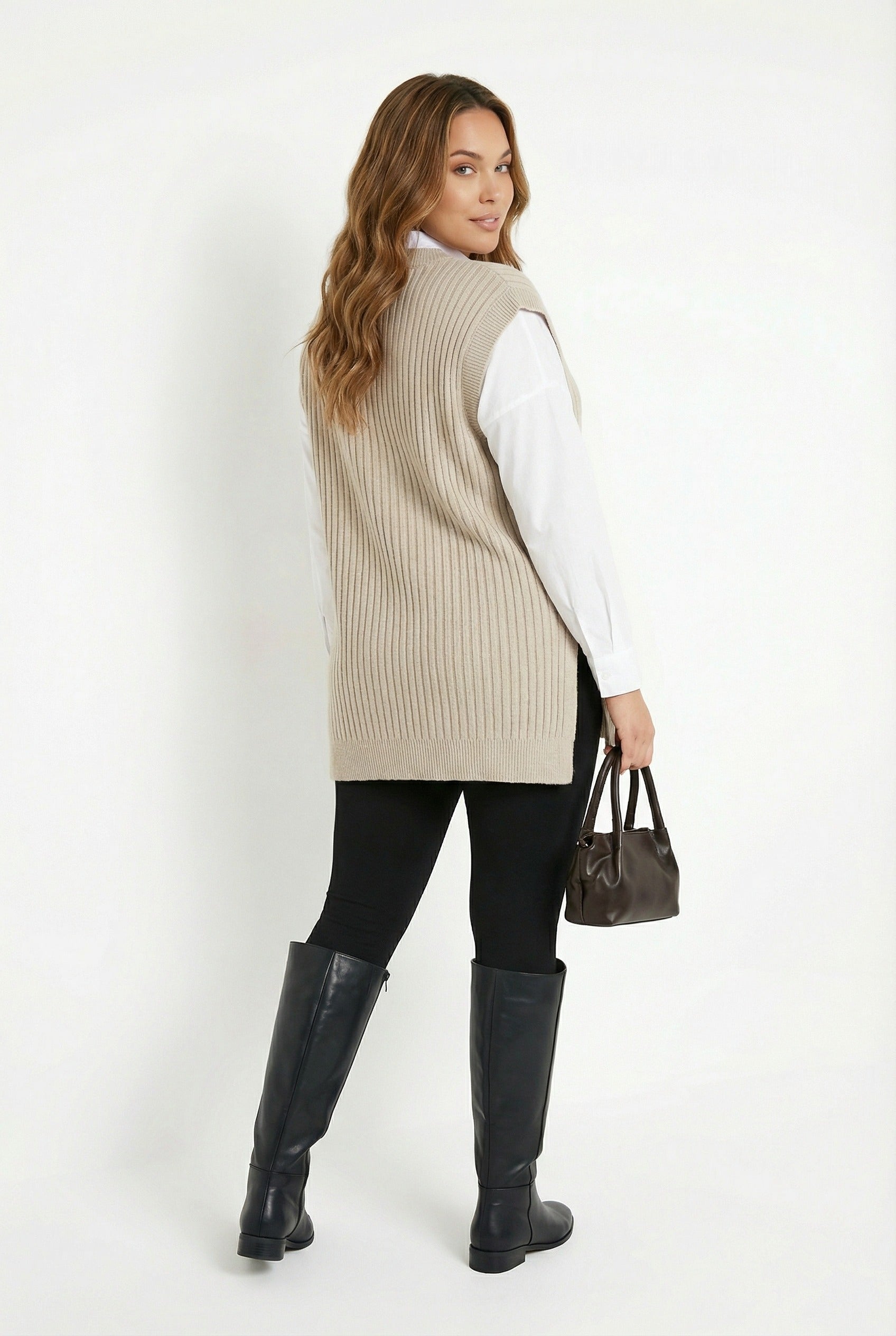 V Yaka Kısa Kollu Triko Süveter - Vizon Renk, Rahat Kesim