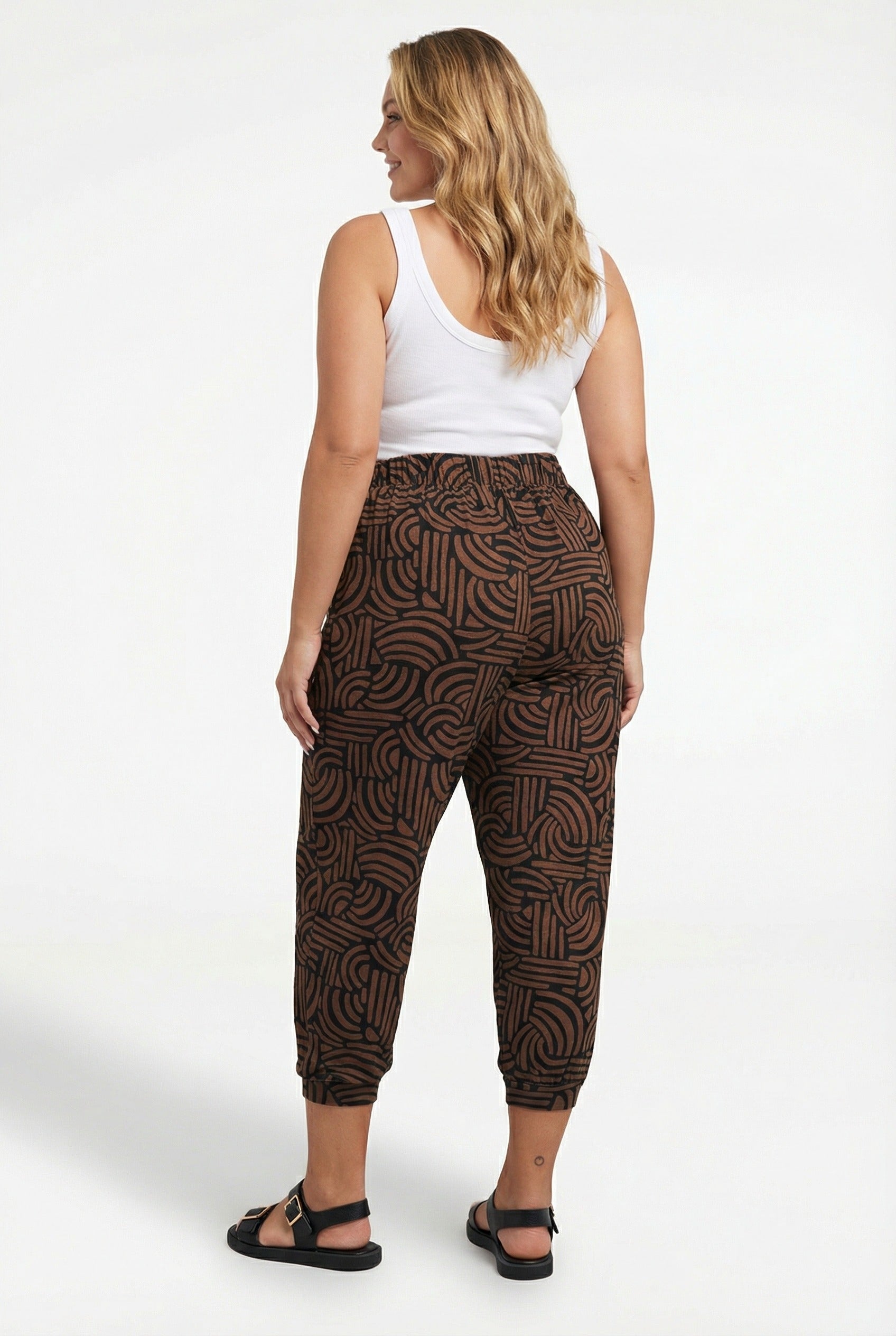 Soyut Desenli Cepli Pantolon - Kahve Renk, Rahat Kesim ve Lastik Belli