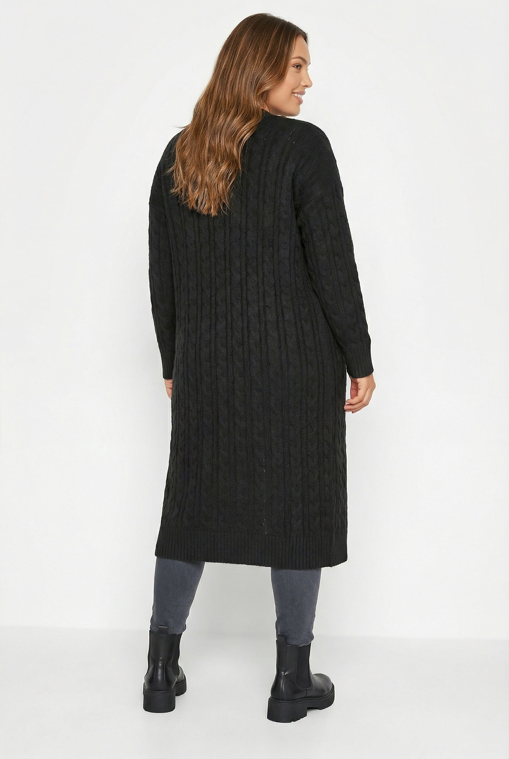 Maksi Uzun Triko Hırka: Rahat ve Şık Uzun Kollu Seçenekler