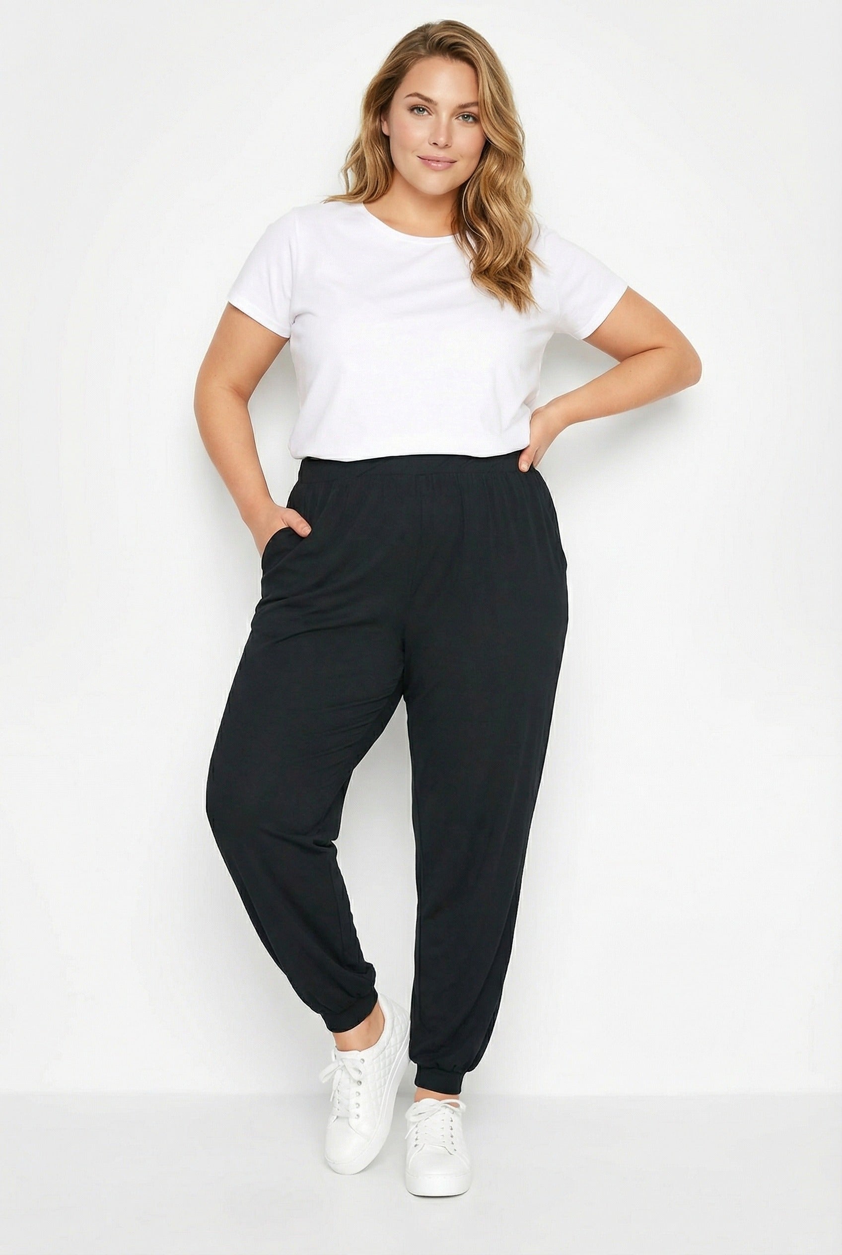 Siyah Cepli İnce Pantolon - Lastikli Bel ile Rahat Kullanım