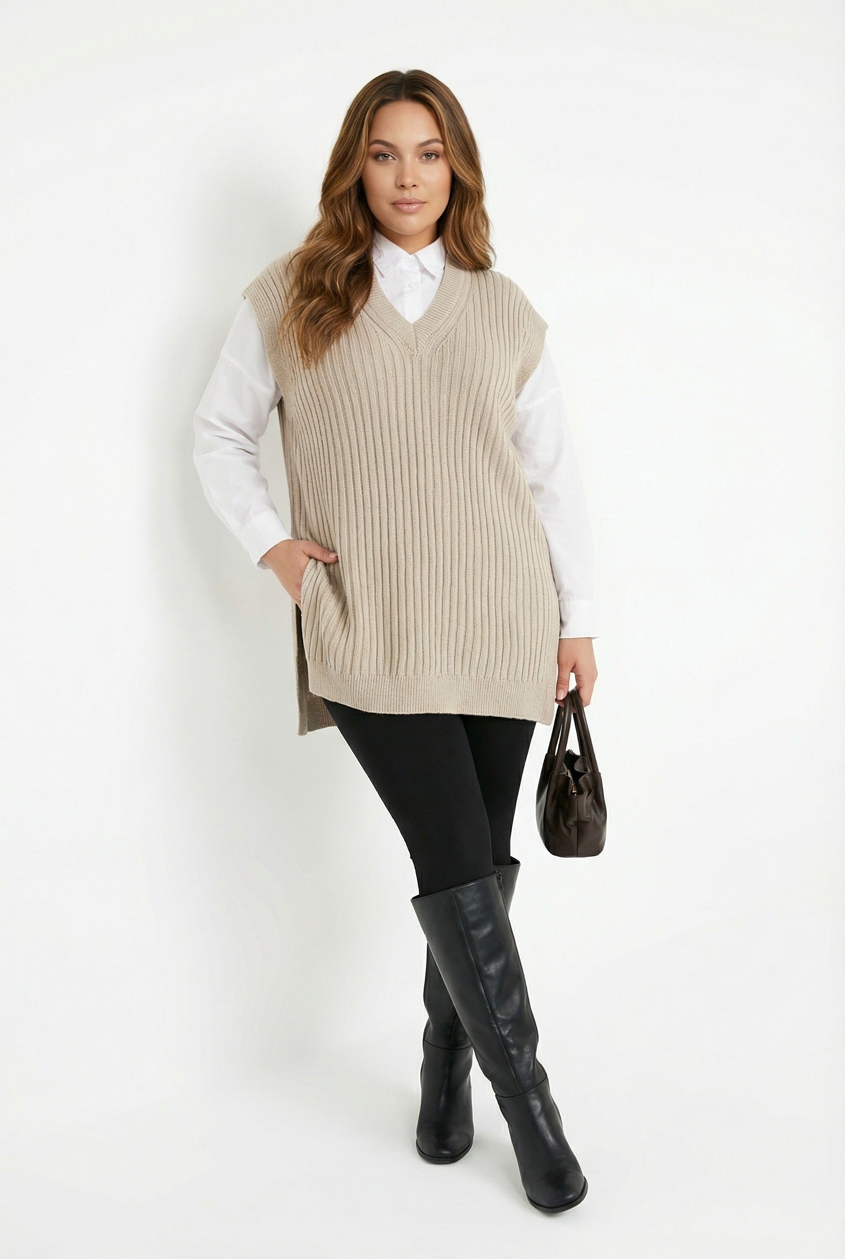 V Yaka Kısa Kollu Triko Süveter - Vizon Renk, Rahat Kesim