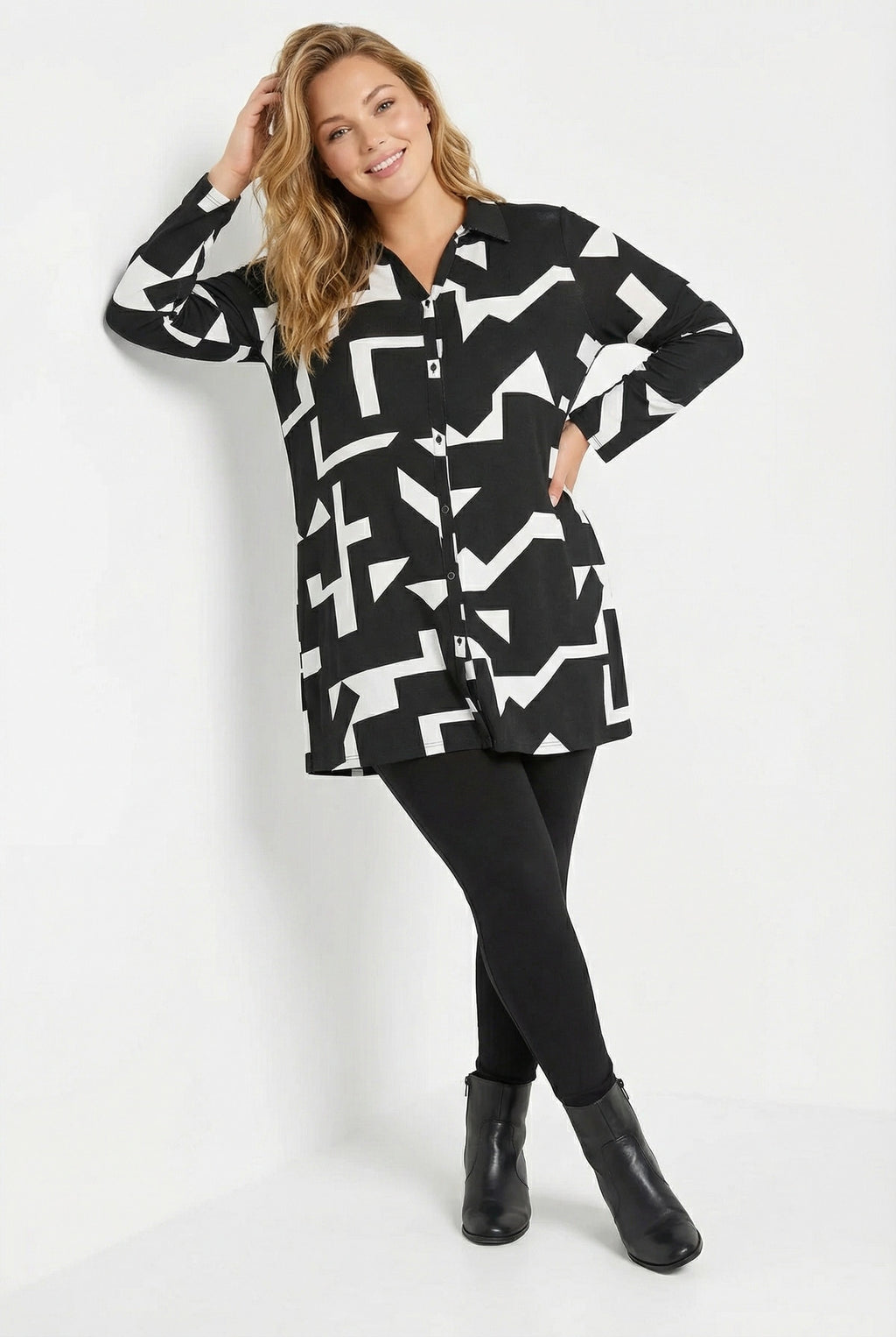 Soyut Desenli Uzun Kollu Gömlek - Şık ve Rahat Tasarım
