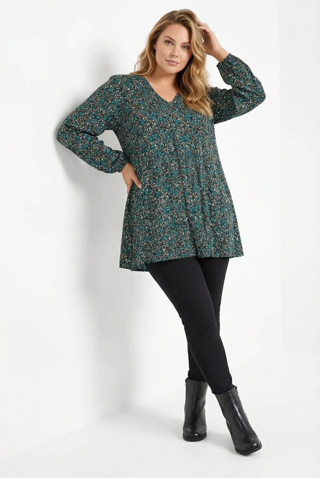 Uzun Kollu Çiçek Desenli Turkuaz T-shirt Kadınlar İçin