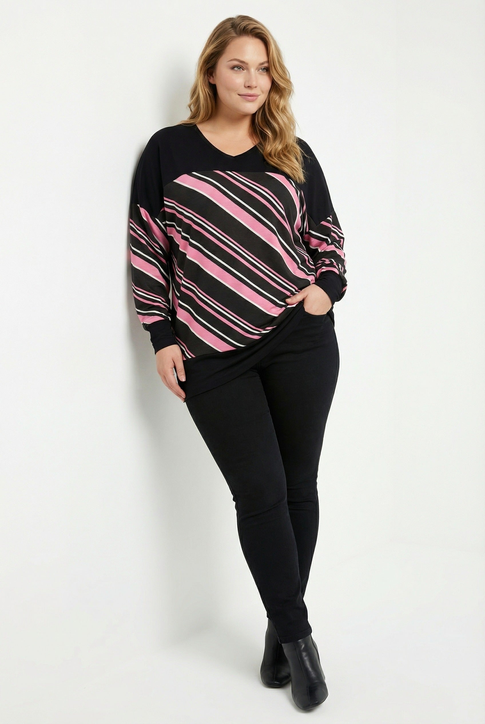 Siyah Çizgili V Yaka Büyük Beden Bluz | Lastikli Kol