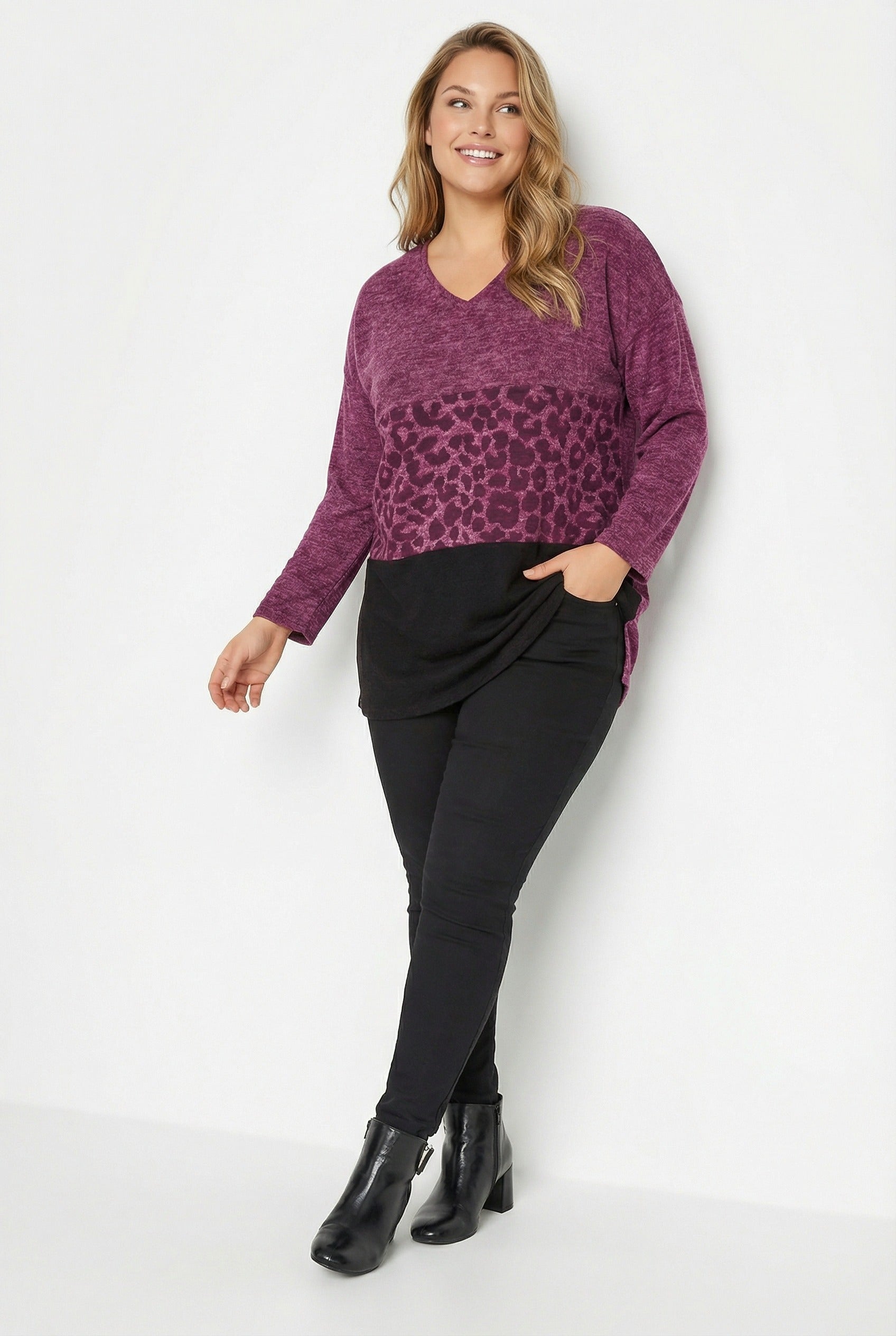 Mor V Yaka Uzun Kollu Peluş Sweatshirt - Şık ve Rahat Tasarım