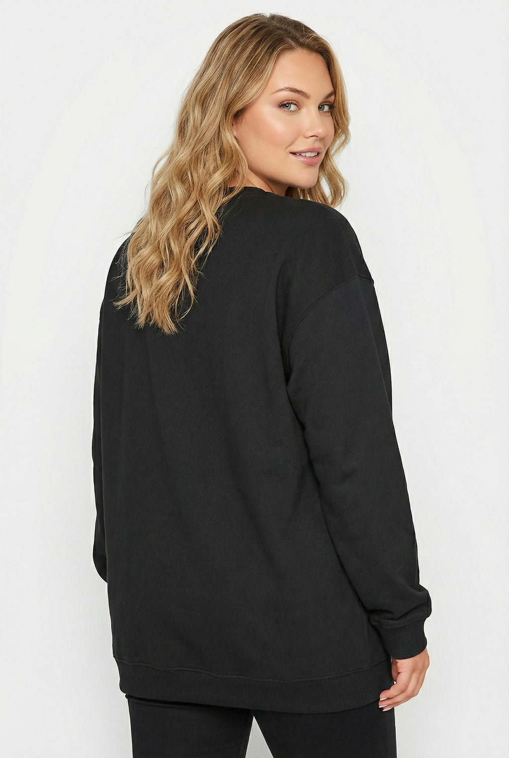 Siyah Uzun Kollu Basic Sweatshirt - Rahat ve Şık Tasarım