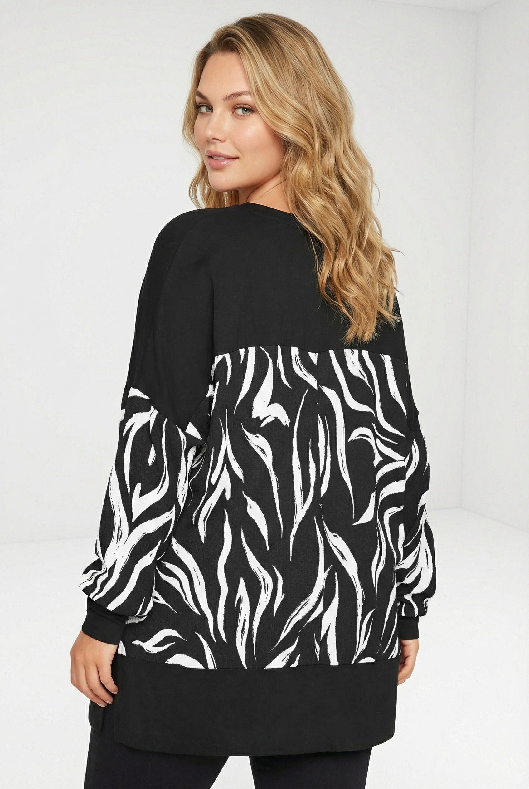 Siyah Zebra Desenli Büyük Beden Bluz | Esnek Tunik