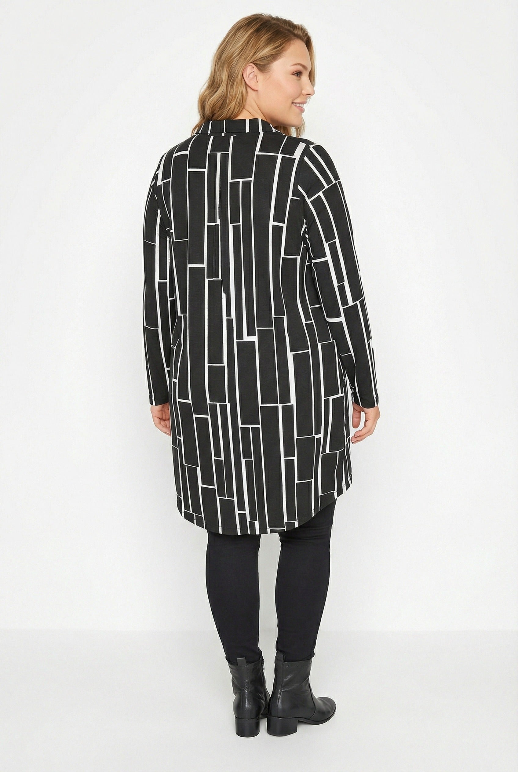 Geometrik Desenli Uzun Kesim Uzun Kollu Gömlek - Şık ve Rahat