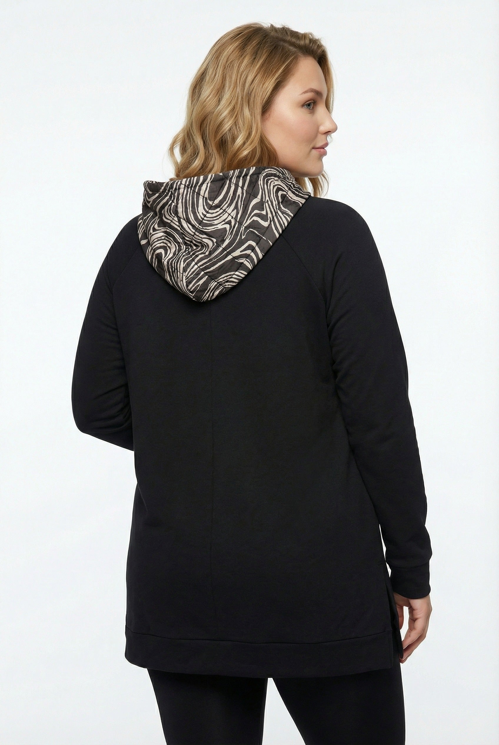 Desenli Kapüşonlu Sweatshirt - Uzun Kollu, Cepli, Yırtmaçlı