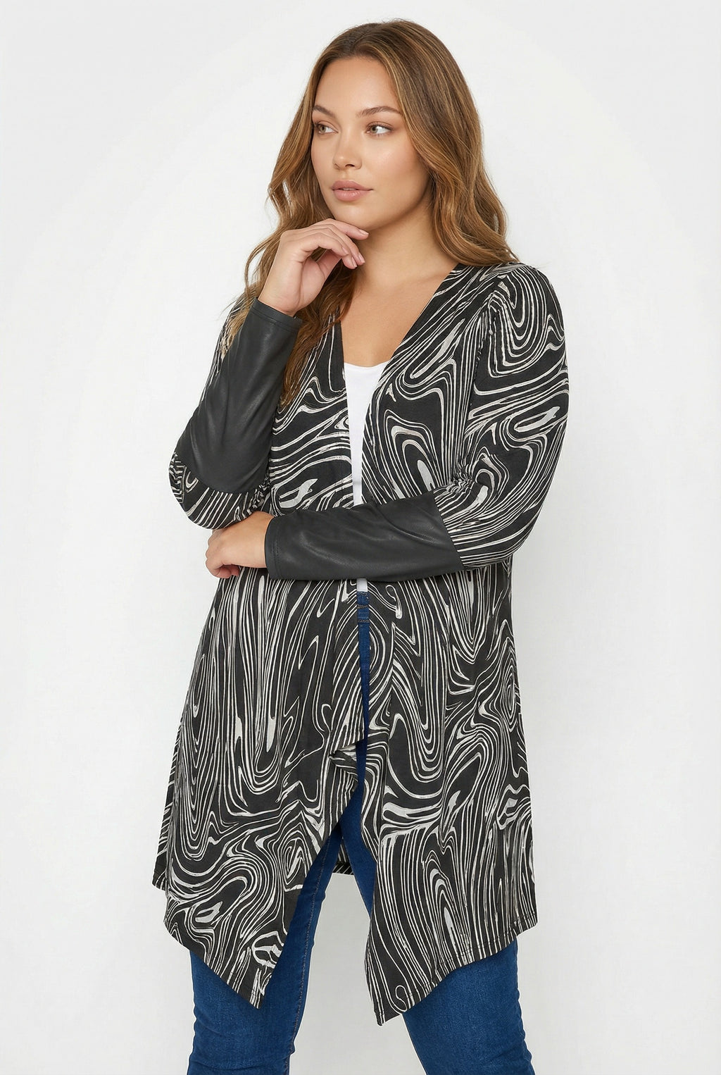 Uzun Kollu Deri Detaylı Kapamasız Hırka - Şık ve Rahat