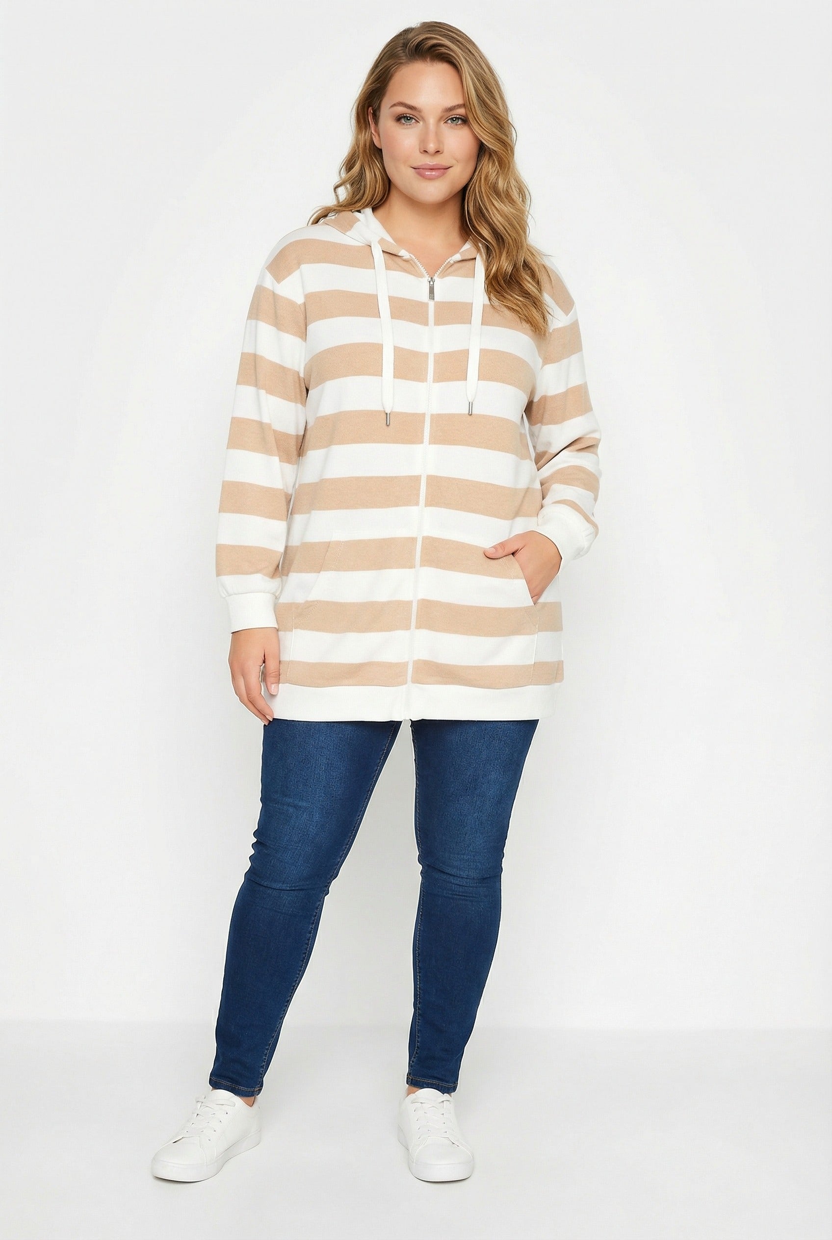 Kapusonlu Fermuarlı Uzun Kollu Bej Sweatshirt - Rahat ve Şık