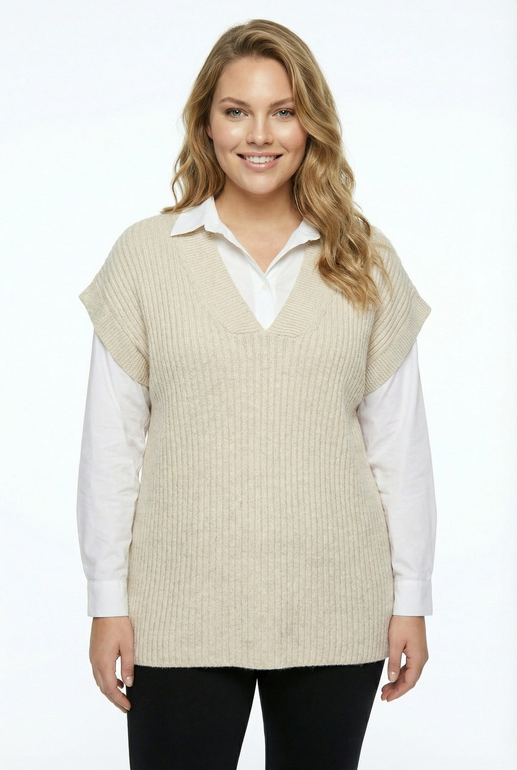 Ekru V Yaka Kısa Kollu Triko Süveter - Şık ve Rahat