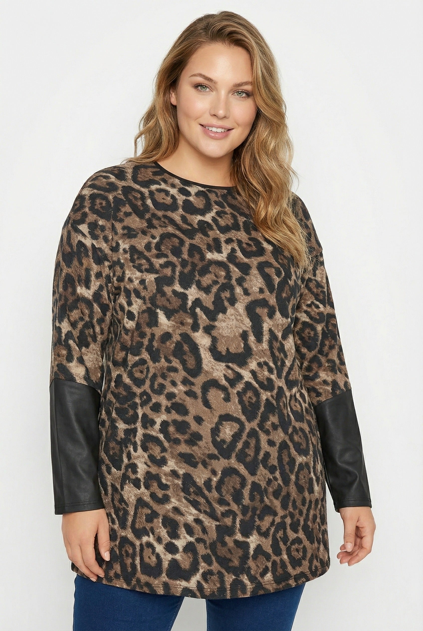 Kahve Renk Uzun Kollu Deri Detaylı T-shirt - Rahat ve Şık