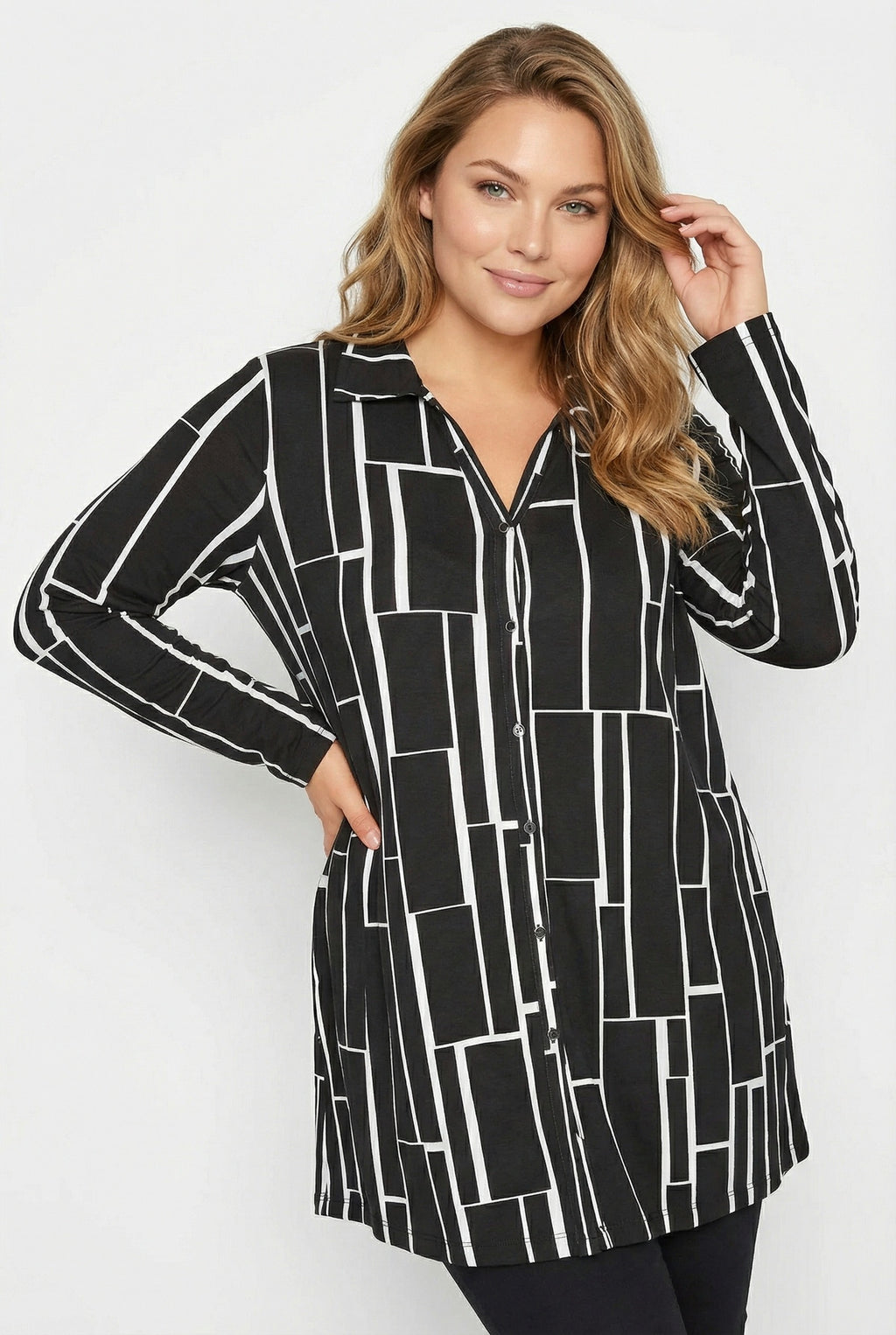 Geometrik Desenli Uzun Kesim Uzun Kollu Gömlek - Şık ve Rahat