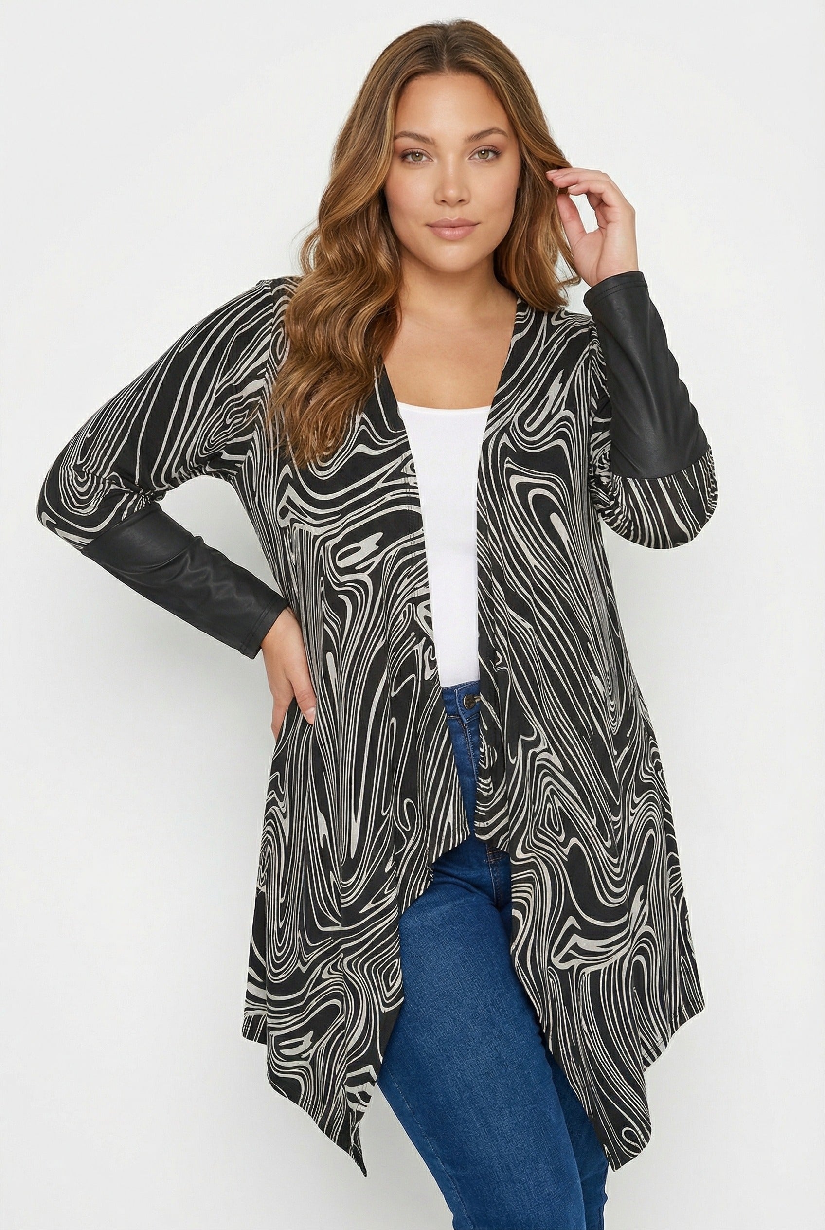 Uzun Kollu Deri Detaylı Kapamasız Hırka - Şık ve Rahat