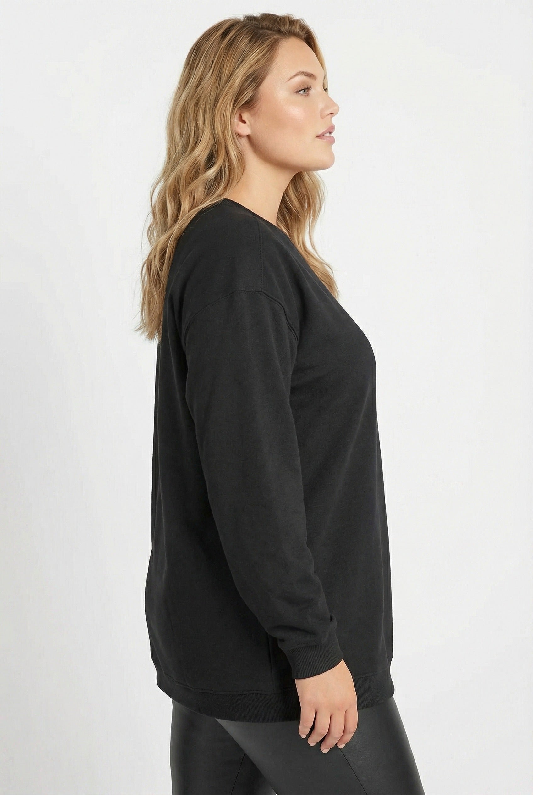 Siyah Uzun Kollu Basic Sweatshirt - Rahat ve Şık Tasarım