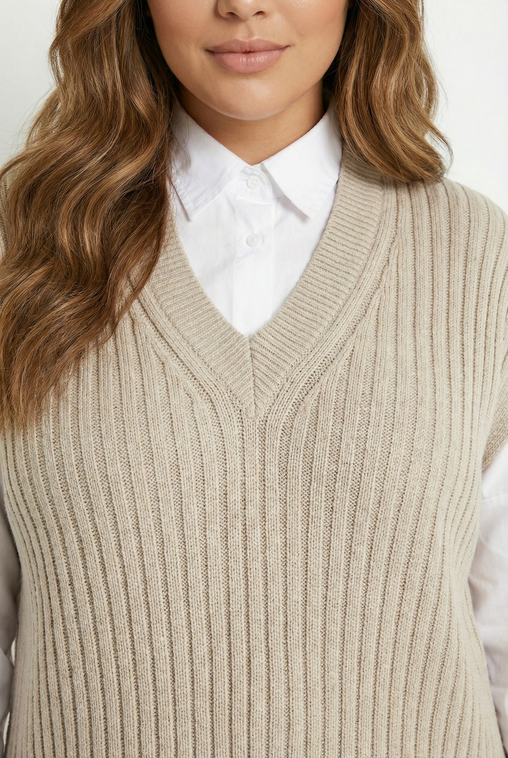 V Yaka Kısa Kollu Triko Süveter - Vizon Renk, Rahat Kesim